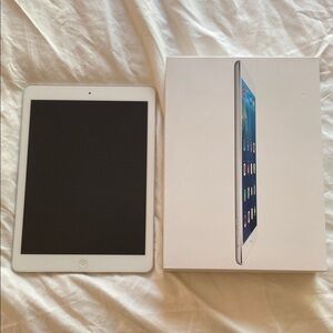 Apple White iPad Air